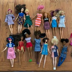 Lot of 14 Barbies with accessories